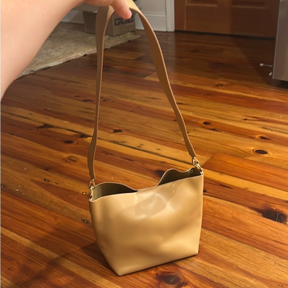 Classic Tan Shoulder Bag - Women Bags Shoulder Bag - Picture 10 of 11